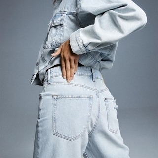 Идеальные женские джинсы: Как выбрать подходящий размер и фасон в интернет-магазине