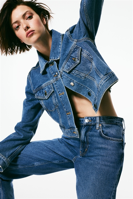 Короткая джинсовая куртка - Фото 12578775