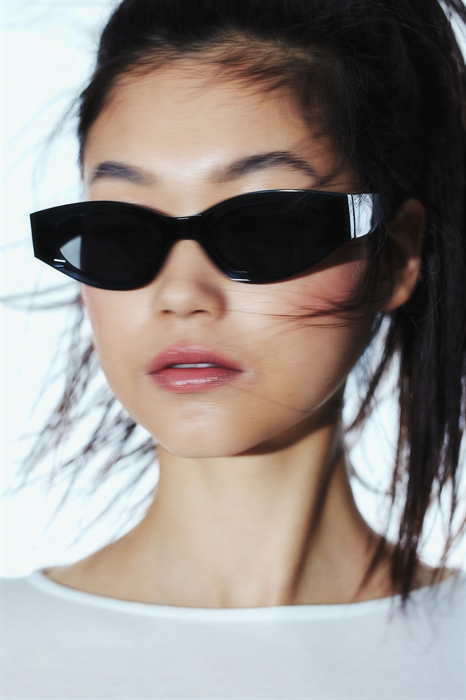 Овальные солнцезащитные очки - Фото 12614280