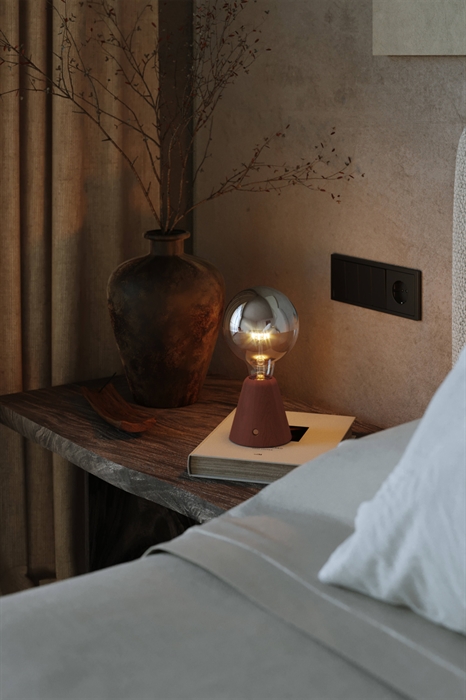 Перезаряжаемая деревянная лампа с металлической колбой - Фото 12639044