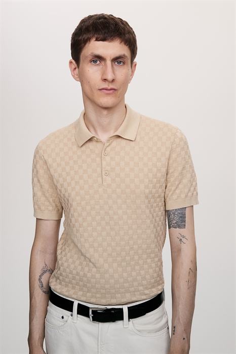 Рубашка-поло из фактурного трикотажа в облегающем крое - Фото 12933014