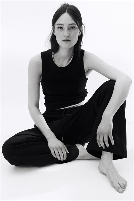 Майка из трикотажа в рубчик 1250800005 - Фото 13543190