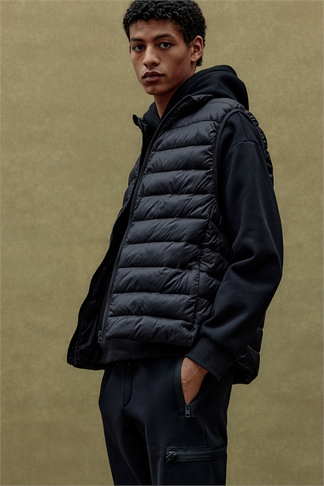 Водоотталкивающая пуховая жилетка Slim Fit 1257558001 - Фото 13543892