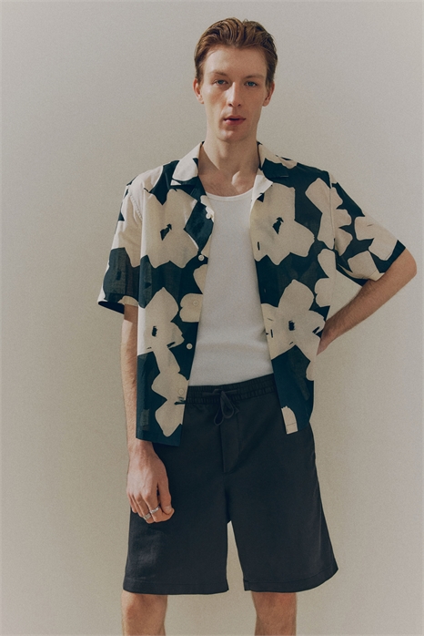 Шорты из льняного бленда с расслабленной посадкой 1264431002 - Фото 13554666