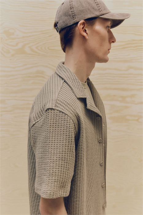 Свободная рубашка из вафельного курортного трикотажа 1276098001 - Фото 13555475