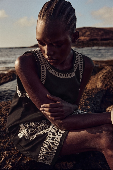 Платье-футляр с вышивкой 1282611002 - Фото 13556119