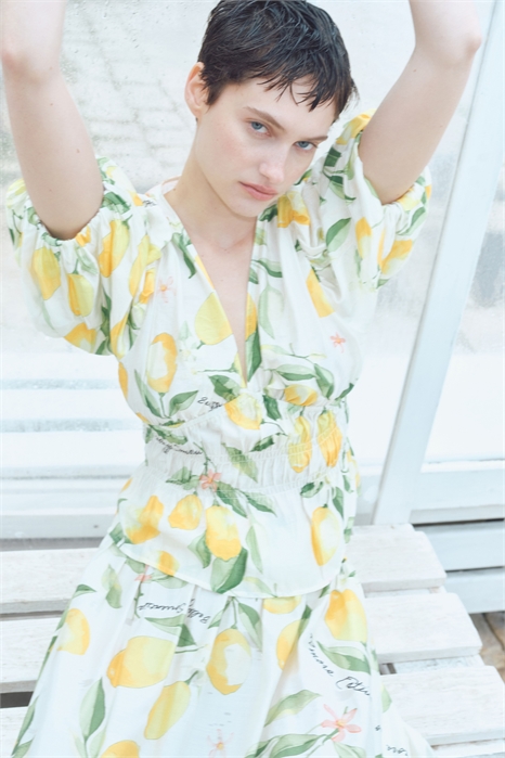 Блузка с V-образным вырезом 1282174003 - Фото 13617032