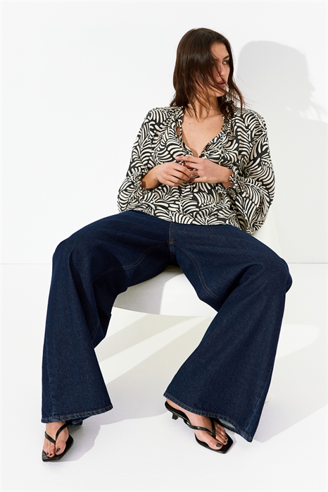 Блузка с завязывающимся вырезом артикул 1281156001