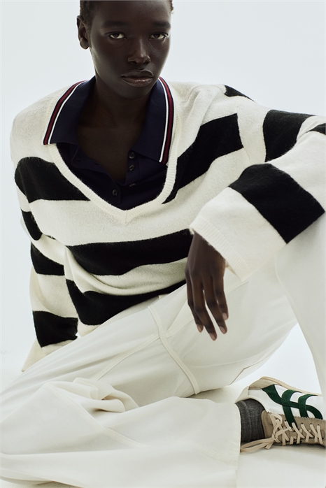 Джемпер с V-образным вырезом из тонкой вязки 1262846008 - Фото 13655510