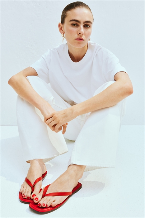 Кожаные шлепанцы артикул 1274507004