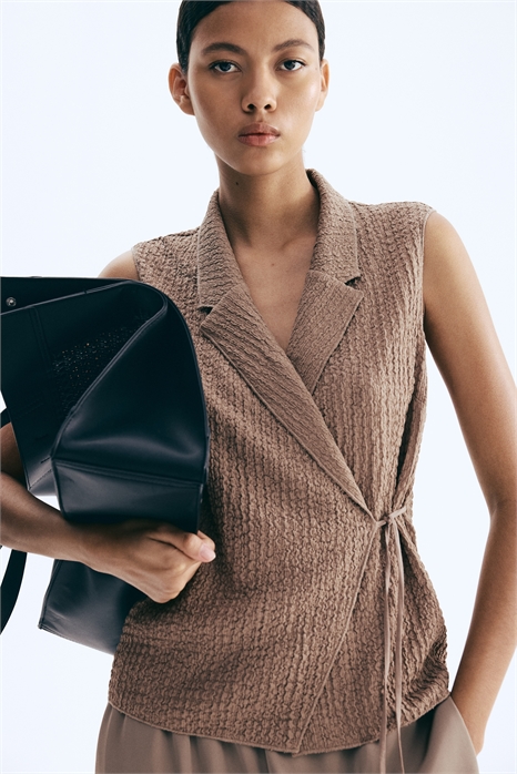 Жилет из текстурированного джерси 1293215003 - Фото 13712223