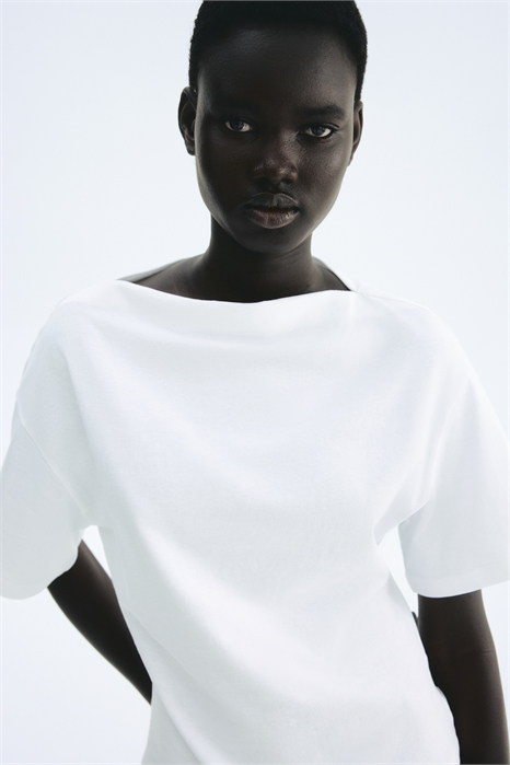 Хлопковый топ с вырезом-лодочкой артикул 1303332001