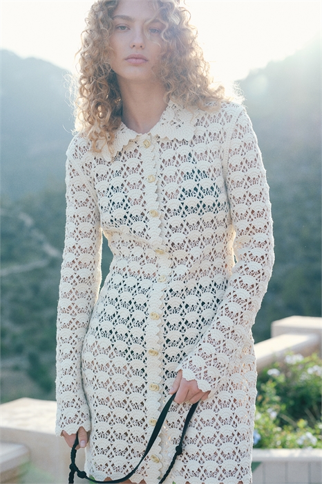 Платье из вязаного трикотажа 1274541001 - Фото 13779096