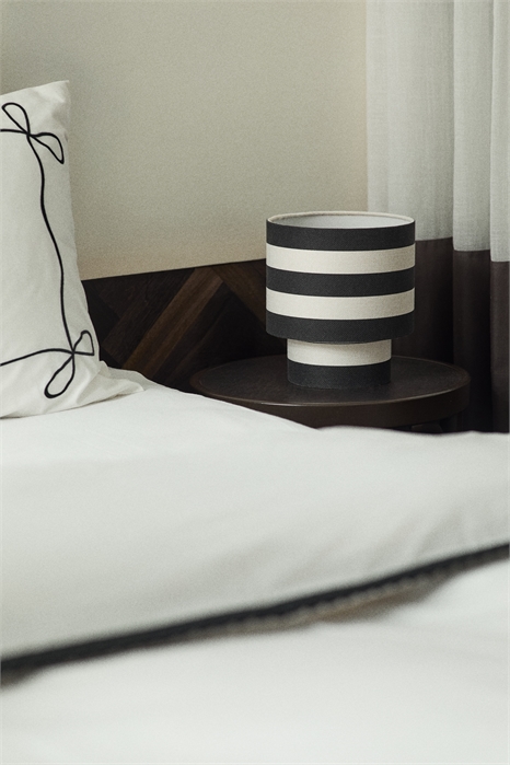 Маленькая настольная лампа с тканевым чехлом 1248736005 - Фото 13803667