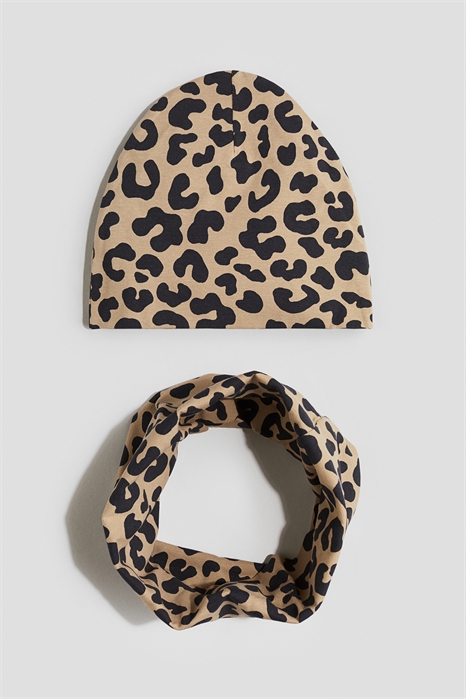 Комплект из двух частей: шапочка и шарф-труба 1237639004 - Фото 13814636