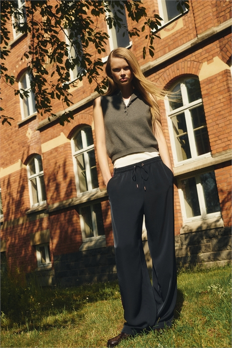 Спортивные брюки в боковую полоску артикул 1293530001