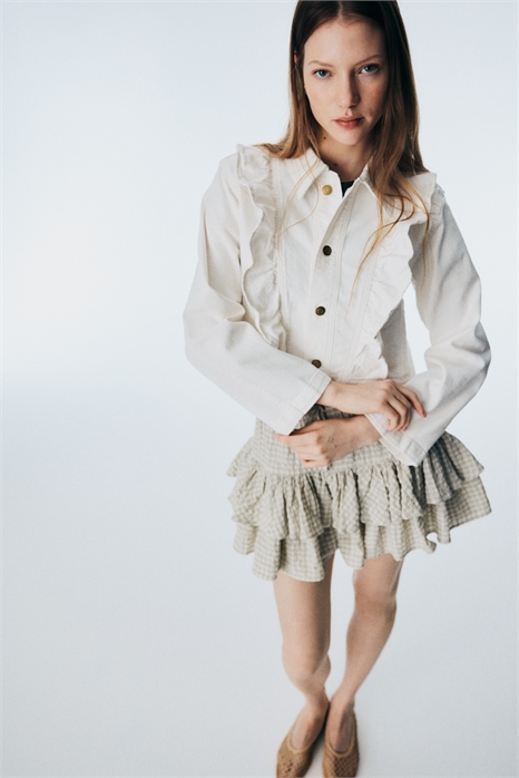 Джинсовая куртка с оборками артикул 1294301002