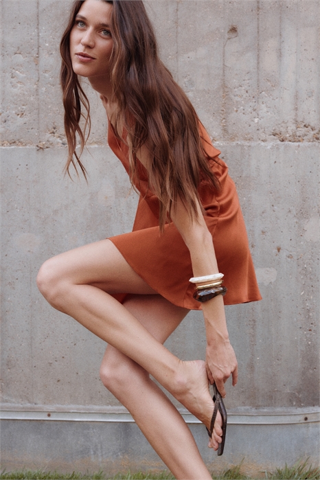 Расклешенное атласное платье 1290248004 - Фото 13825583