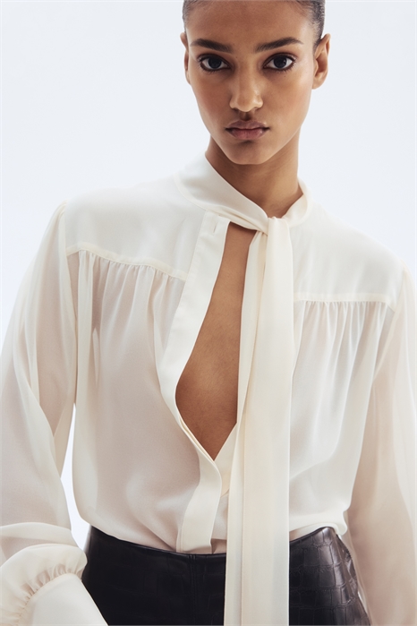 Шифоновая блузка с воротником-бантом 1304752001 - Фото 13826572