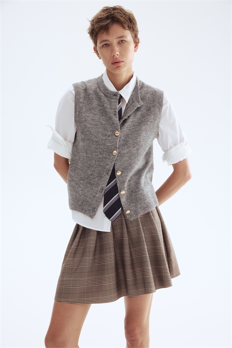 Жилет из тонкого трикотажа 1295180001 - Фото 13827700