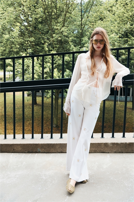 Широкие ультравысокие джинсы с шипами 1295716001 - Фото 13830332