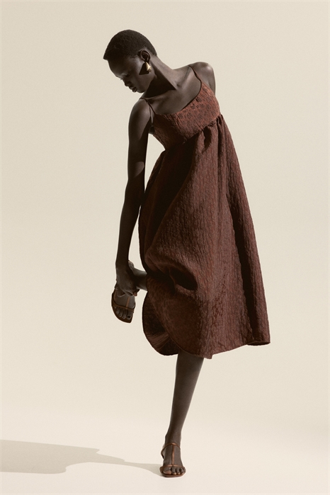 Платье на бретелях из жаккардового плетения 1299963001 - Фото 13849633