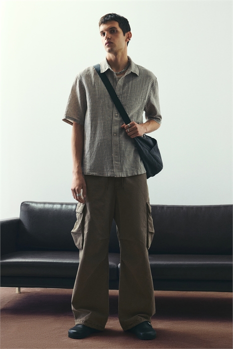 Свободные брюки-карго из мокрой ткани артикул 1289493002