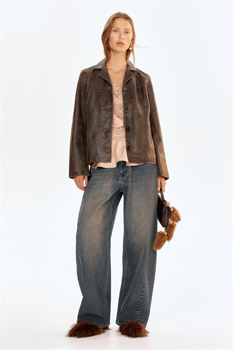 Кожаная куртка артикул 1304165001