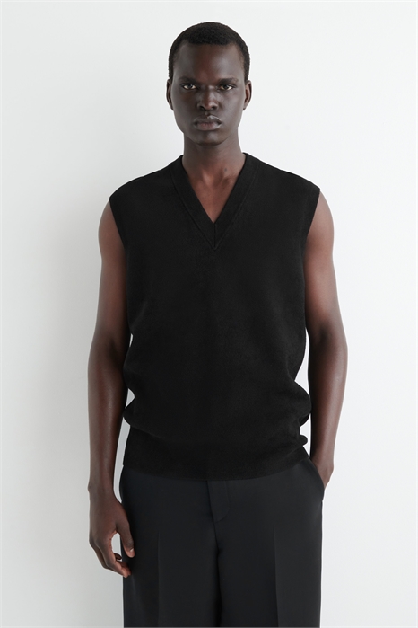 Жилет из синельного трикотажа 1297850001 - Фото 13898597