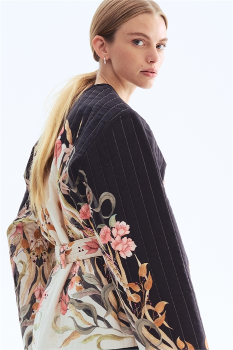 Стеганая куртка с завязывающимся поясом 1304760001 - Фото 13904580