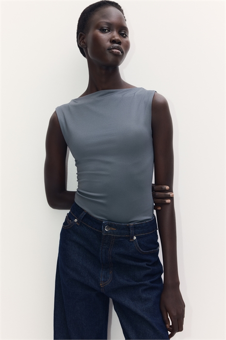 Топ из микрофибры с вырезом-лодочкой 1294518003 - Фото 13906425