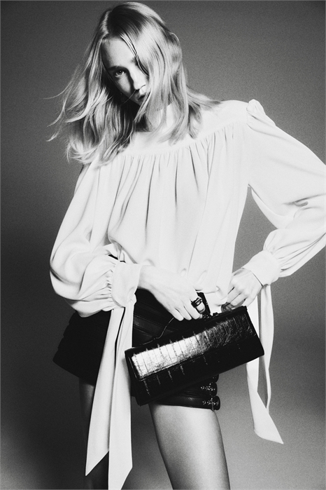 Блузка с накладными плечами 1310374001 - Фото 13910530