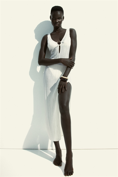 Пляжное платье из трикотажа в рубчик 1271310005 - Фото 13921430