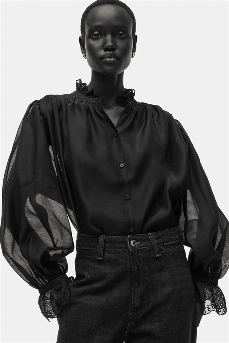 Блузка с деталями из бродери-англиза 1302512001 - Фото 13922510