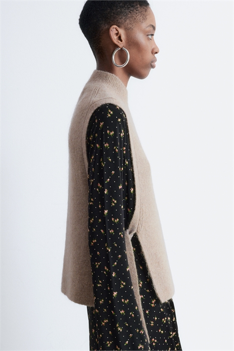 Шерстяной нагрудный воротник 1247503001 - Фото 13924090