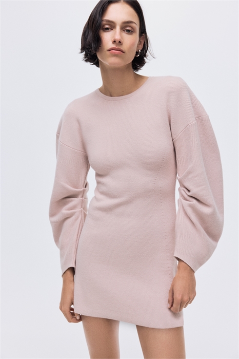 Платье из вискозного трикотажа в рубчик 1322077001 - Фото 13952459