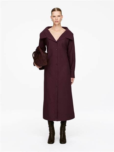 Платье с открытым воротником 1302957001 - Фото 13957639