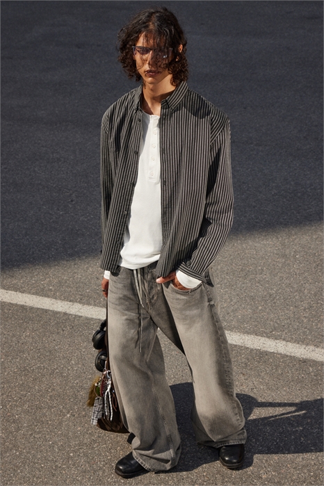 Расслабленная полосатая рубашка на пуговицах 1300675002 - Фото 13978548