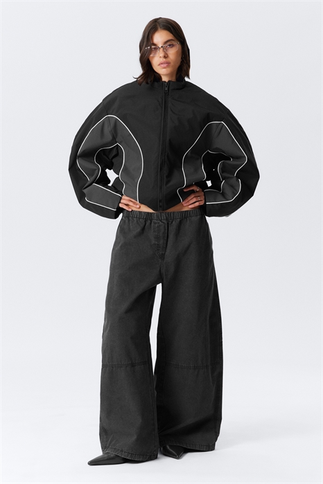 Спортивная куртка с мягкой подкладкой в цвете колор-блок 1303602001 - Фото 13979896