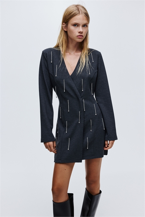 Платье, украшенное стразами 1327150001 - Фото 13983503