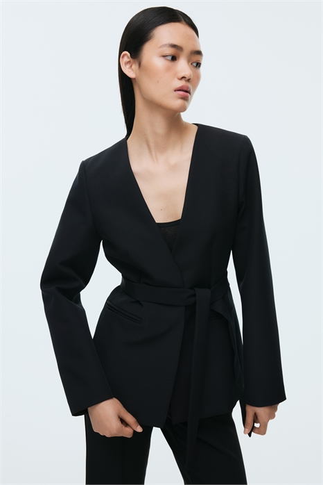 Блейзер без воротника с шарфовой отделкой 1326159001 - Фото 13992408