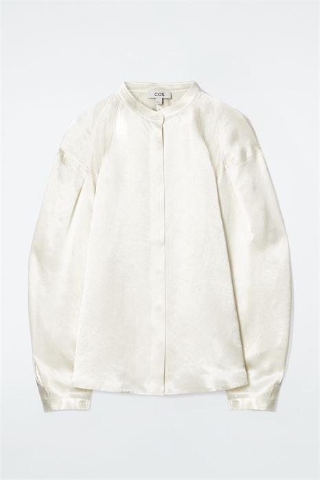 Расслабленная атласная рубашка с плиссированными деталями 1251531001 - Фото 14062545