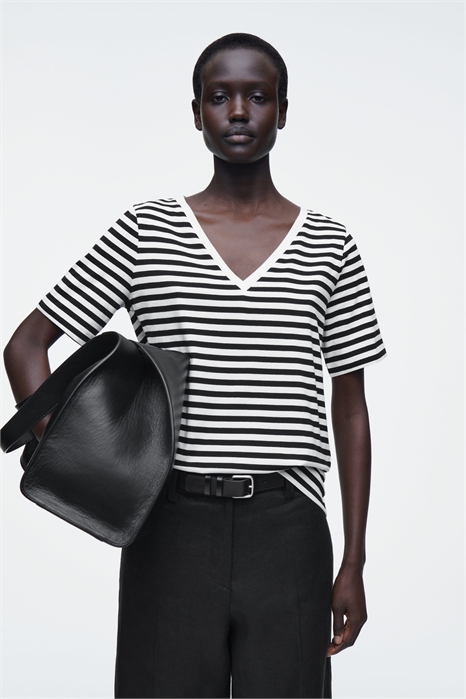 Футболка с V-образным вырезом 1002949033 - Фото 14063095