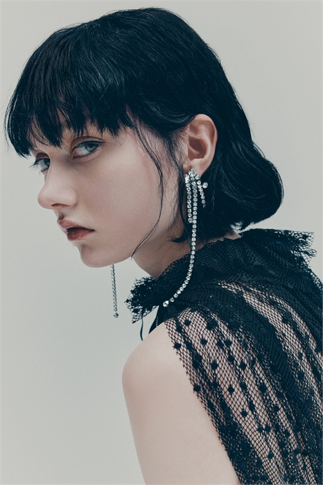 Серьги-пусеты со стразами 1306634001 - Фото 14128576