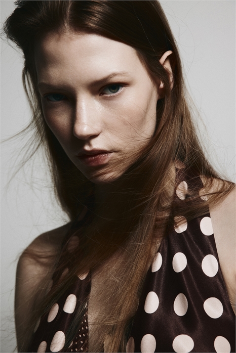 Атласный топ с халтернеком артикул 1330188001