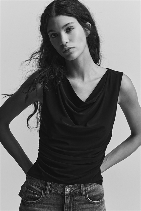 Жилет из драпированного трикотажа 1316782002 - Фото 14143021