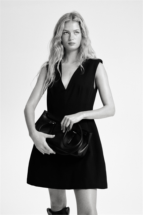 Платье с V-образным вырезом 1325897001 - Фото 14143248