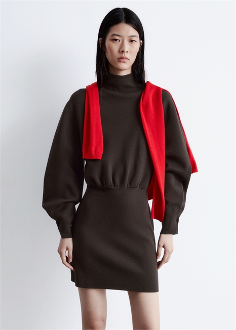 Трикотажное мини-платье с вырезом под мокасины 1285558001 - Фото 14155073