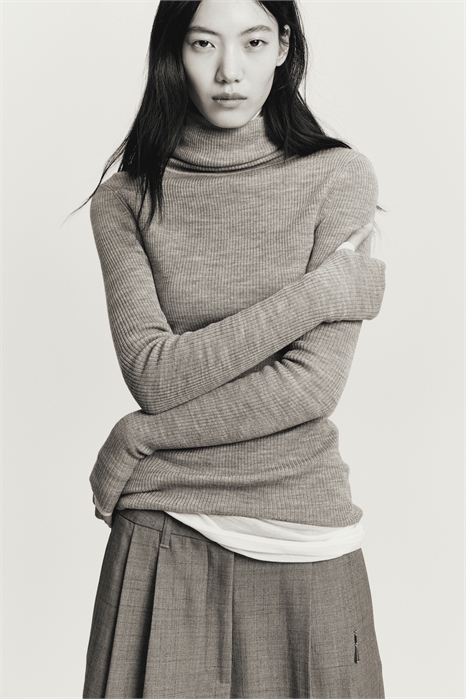 Топ с рулонным вырезом из мериносовой шерсти 1321512001 - Фото 14156857