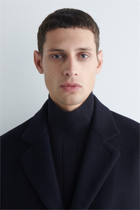 Вязаный жилет с вороненым вырезом из шерсти и яка 1314419003 - Фото 14158572